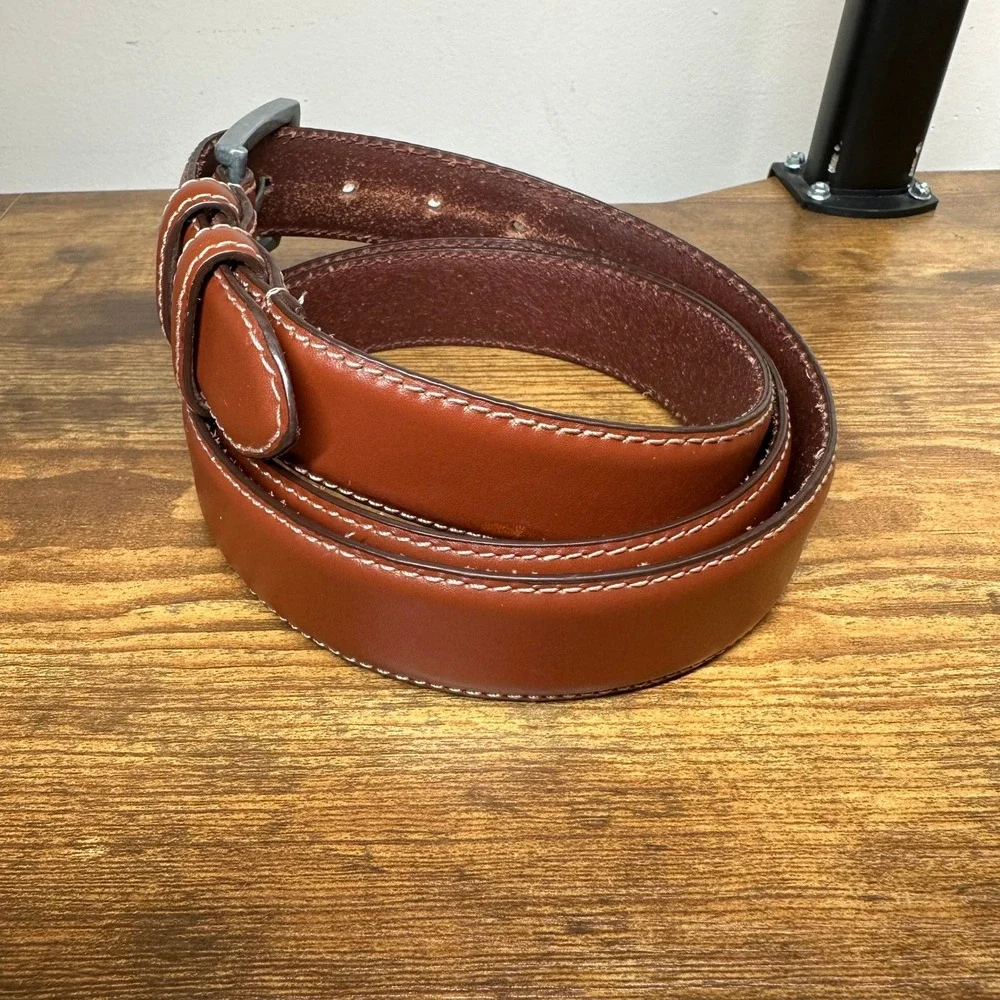 Eddie Bauer Mens Cognac Brown Leather Belt Size 46 Contrast Stitch 014-3517